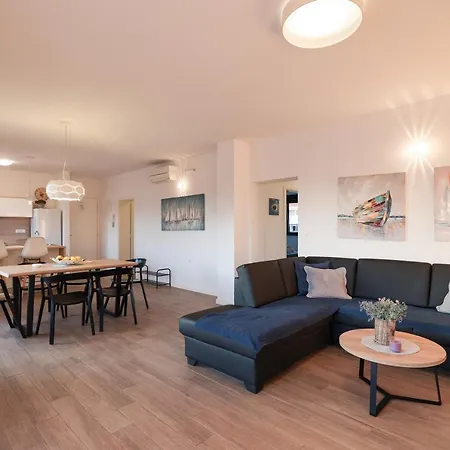 Mato 1 Apartment Zadar
