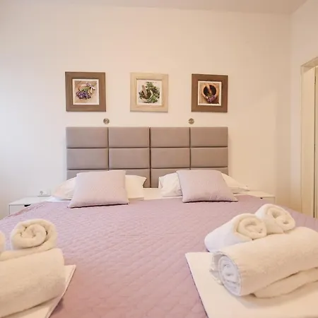 Mato 1 Apartment *