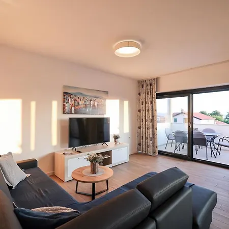 Apartment Mato 1 *