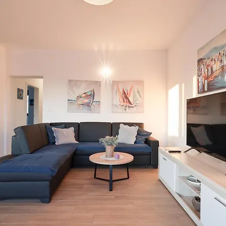 Mato 1 Apartment *